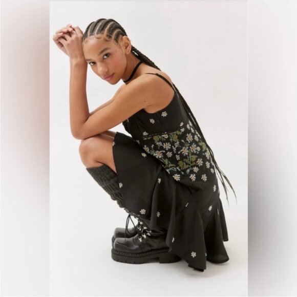 Urban Outfitters | Sienna Asymmetrical Embroidered Mini Dress Black New Large - Picture 4 of 8